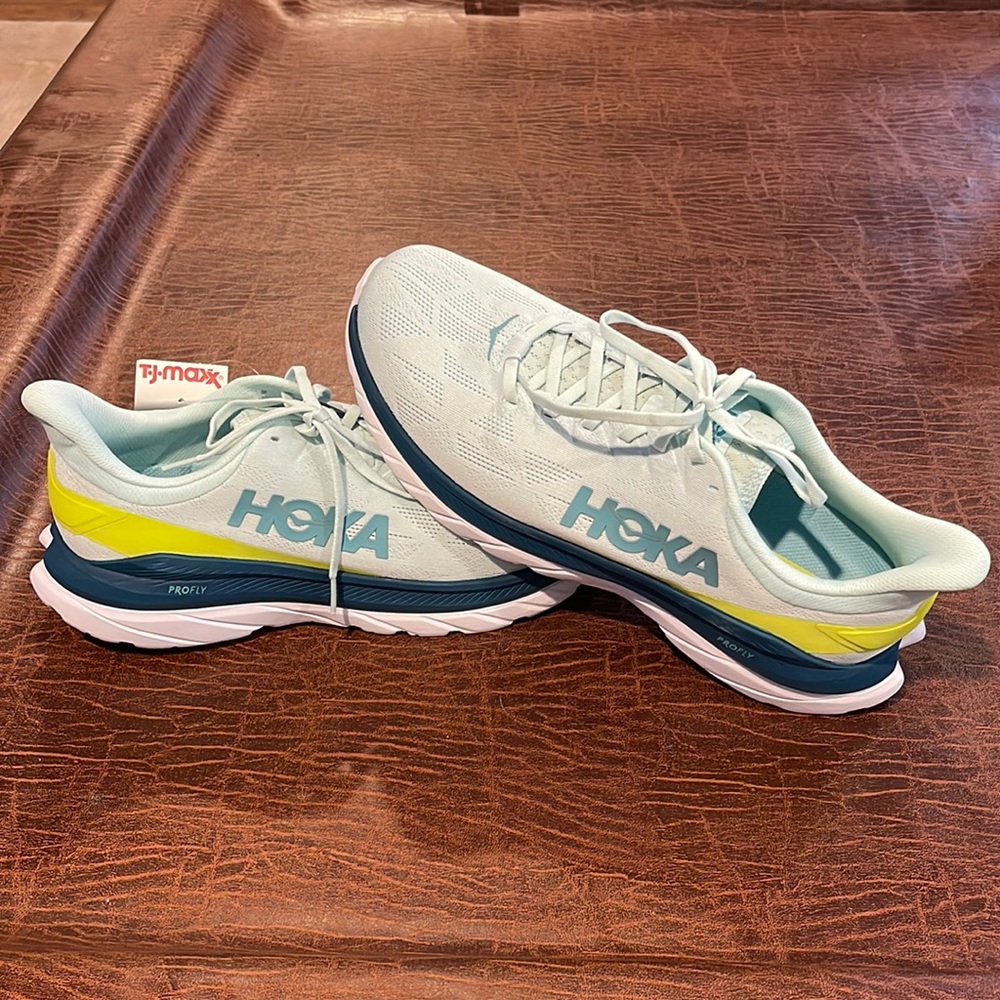 Brand New HOKA Men's Mach 4 Shoe - 2022